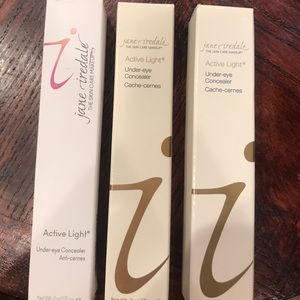 Makeup - Under Eye Concealer